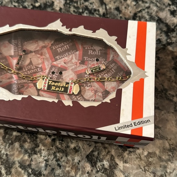 Tootsie Roll earrings and necklace limited edition set - Picture 4 of 6